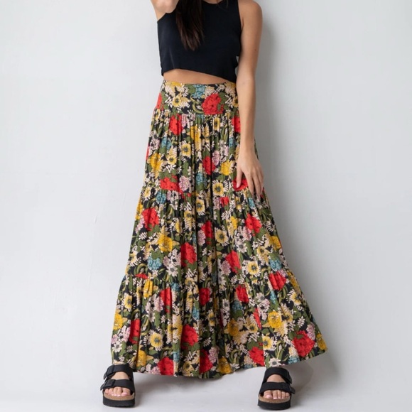 NATURAL LIFE Dresses & Skirts - Natural Life Hanna Convertible Maxi Skirt in Black Red Poppy